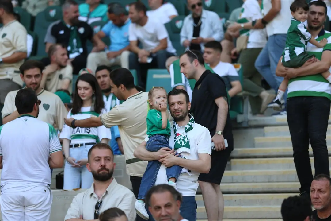 Arda Turan: Bursaspor Fans Are Champions League Level