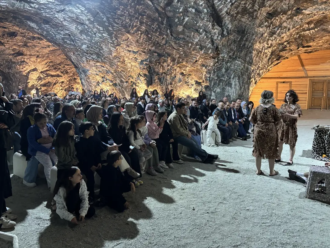 Hititlerden beri kullanılan tuz mağarası kültür ve sanatın yeni adresi oldu