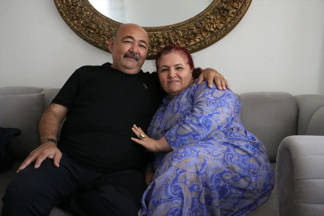 Eşinin böbreğiyle hayata tutundu, minnettar