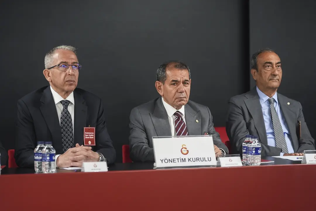 Galatasaray Başkanı Dursun Özbek: Transferde Acele Etmiyoruz