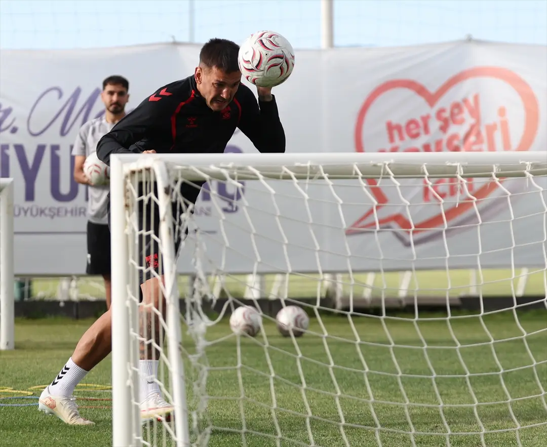Sivasspor: Kayseri kampında sezon hazırlıkları sürüyor