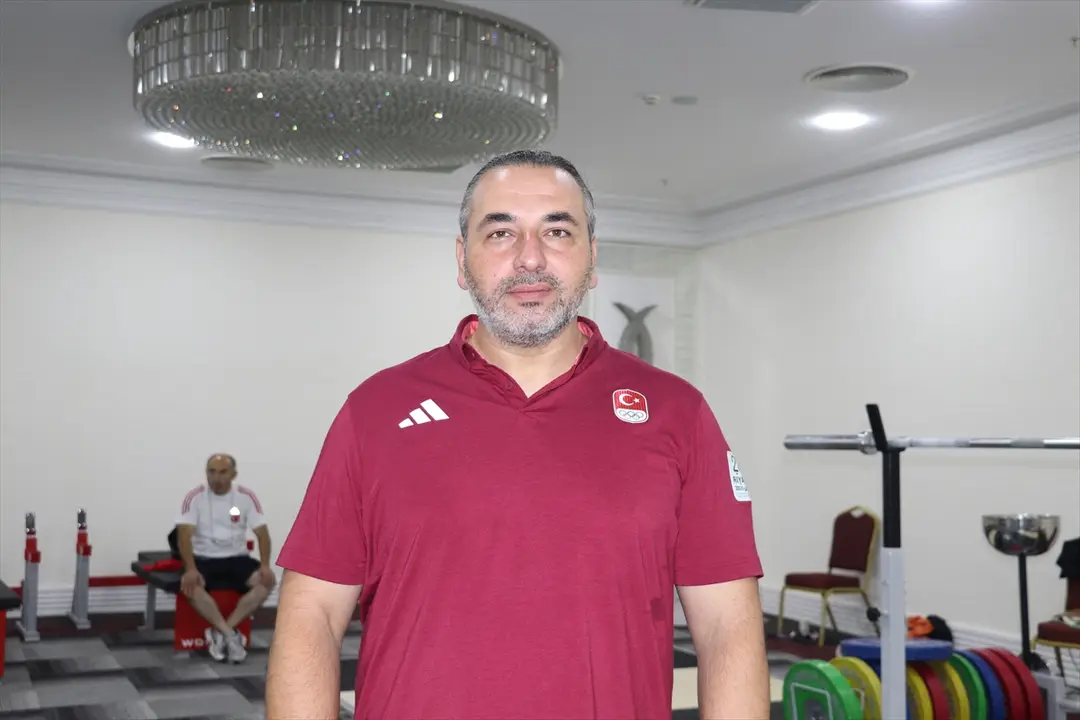 Halter Milli Takımı Teknik Direktörü Kuşçuoğlu: Madalya bekliyoruz