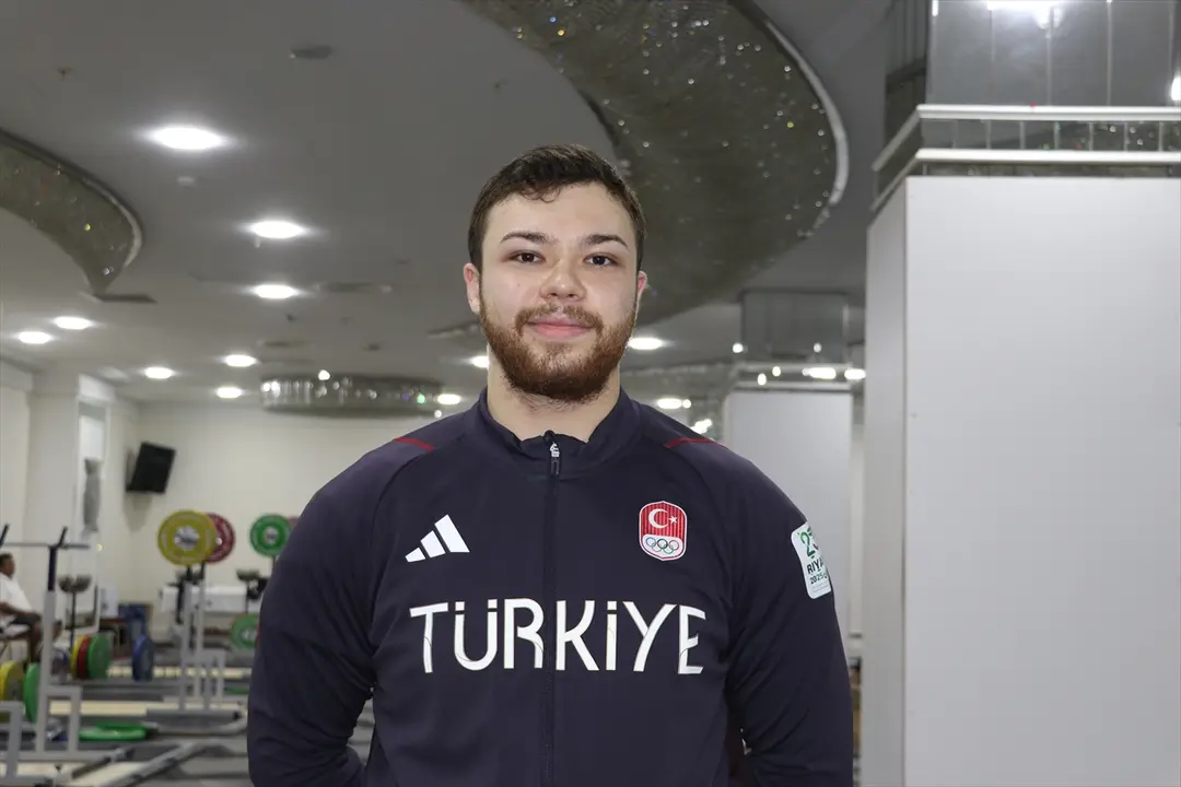 Halter Milli Takımı Teknik Direktörü Kuşçuoğlu: Madalya bekliyoruz