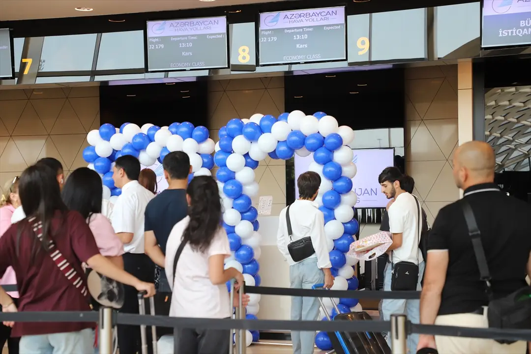 Bakü-Kars Uçuşları Başladı: AZAL Türkiye'deki Ağını Genişletti