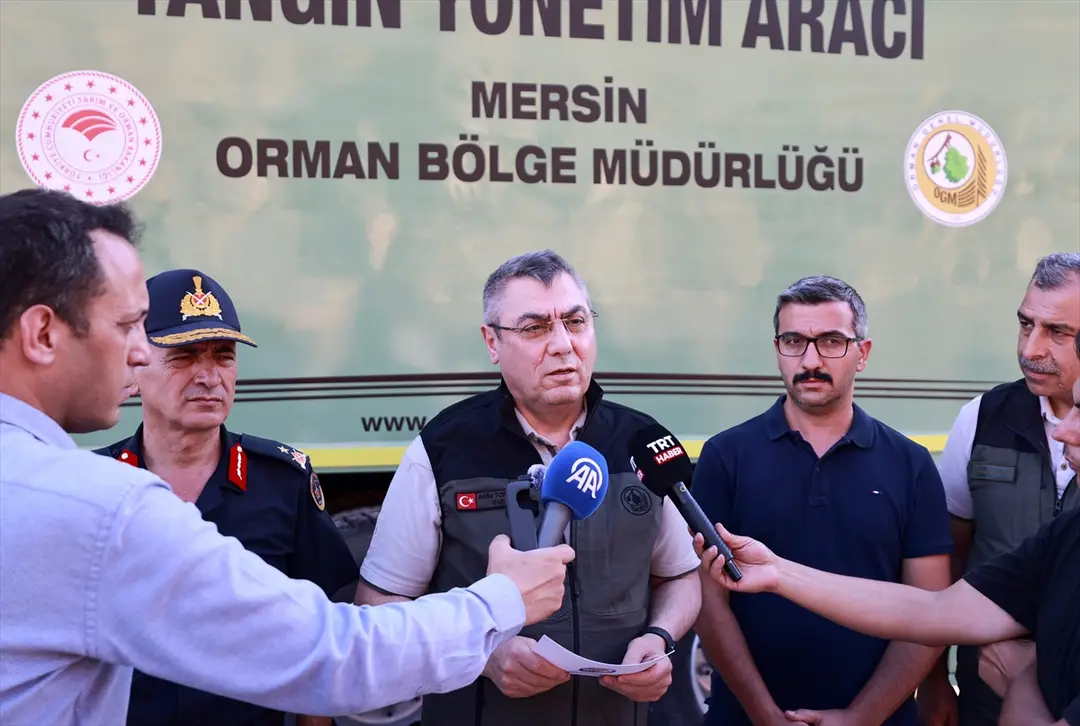Mersin yangını: 145 kişi tahliye edildi, can kaybı yok
