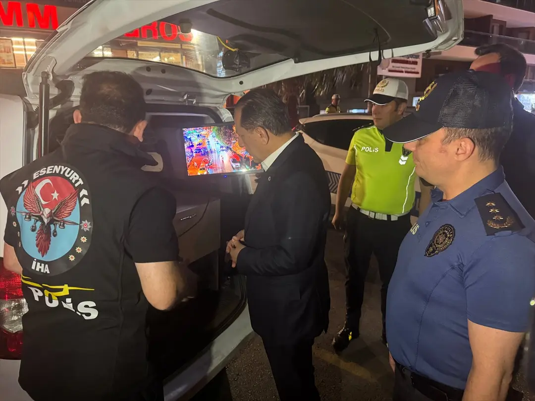 İstanbul Emniyet Müdürü Yıldız, Esenyurt'ta gerçekleştirilen denetime katıldı
