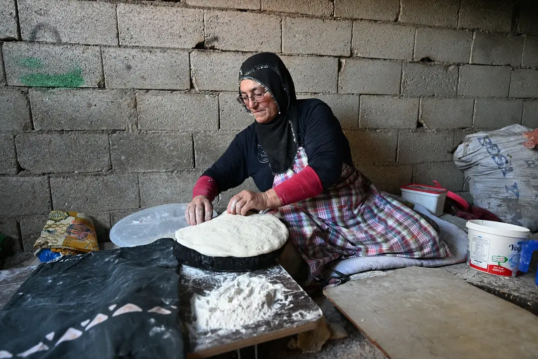 Kayserili kadınlar tandırla aile bütçesine katkı sağlıyor