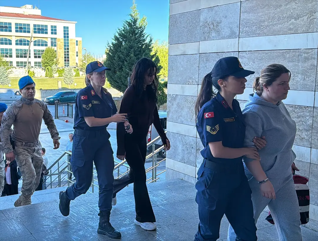 Özkan Yalım: Uşak Belediyesi operasyonunda 15 zanlı adliyede