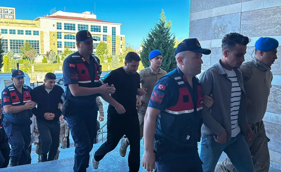 Özkan Yalım: Uşak Belediyesi operasyonunda 15 zanlı adliyede