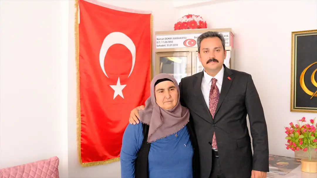 Şehit Bedirhan Bebek ve Annesi Sivas'ta Mezarları Başında Anıldı