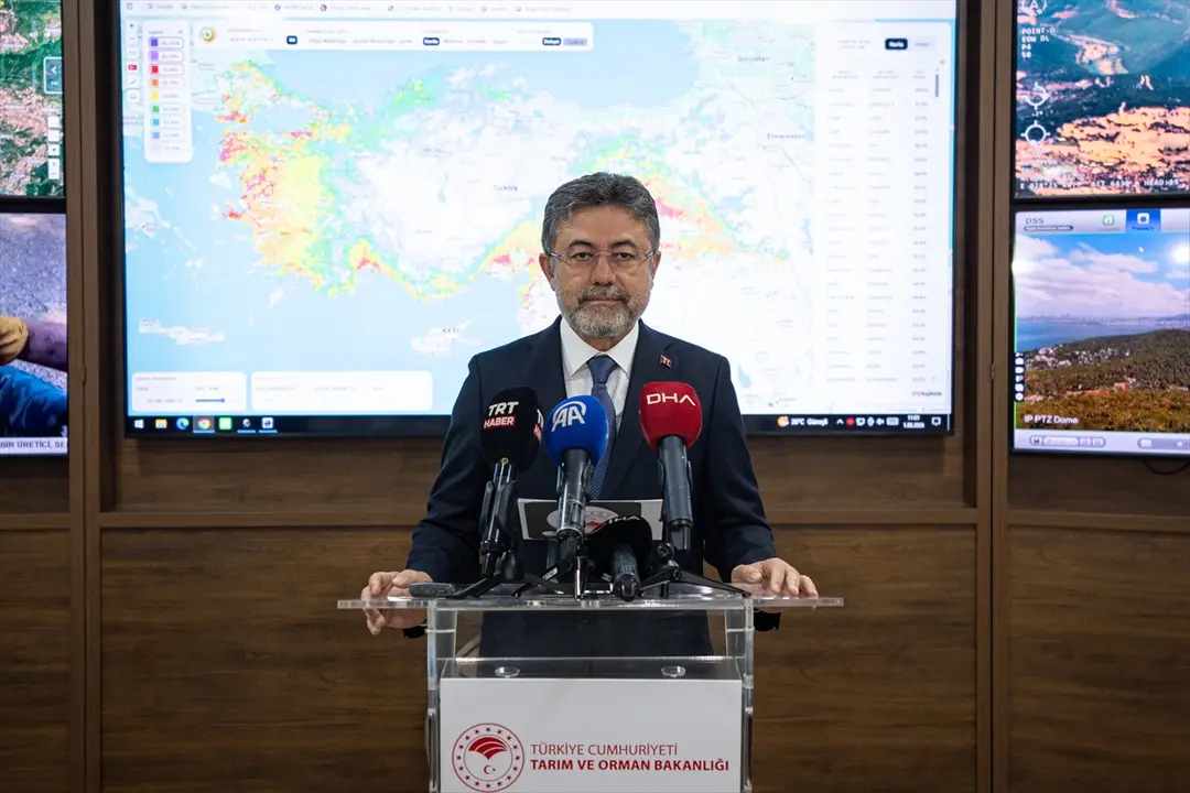 Bakan Yumaklı: Balıkesir ve Mersin'deki yangınlar kontrol altında