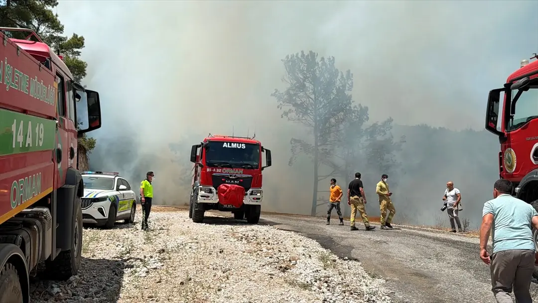 Alanya'da orman yangını: Havadan ve karadan müdahale sürüyor