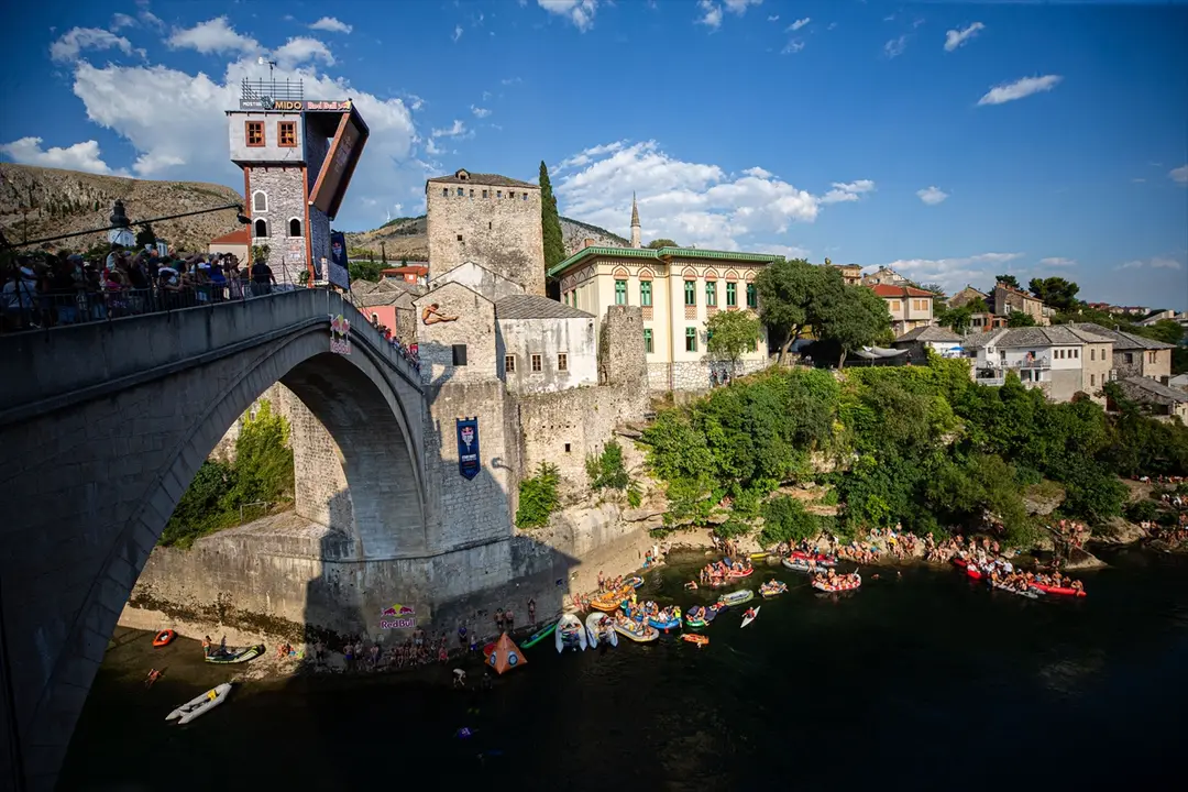 Mostar Köprüsü'nde Red Bull Cliff Diving Serisi düzenlendi