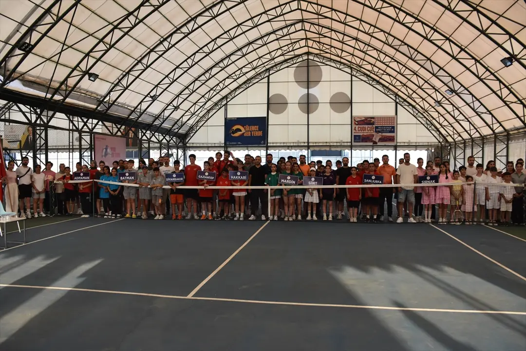 Şırnak'ta ANALİG Tenis Grup Müsabakaları Başladı: 90 Sporcu Katılıyor
