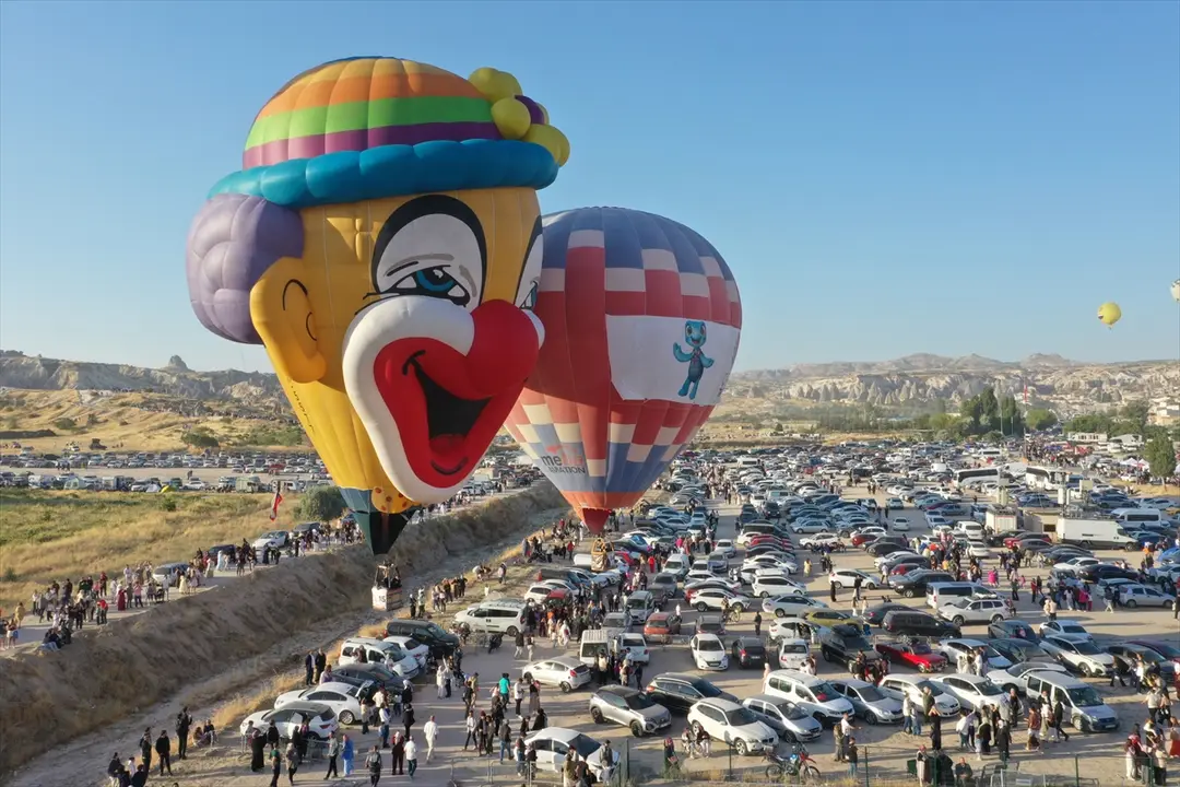 Kapadokya Balon Festivali: Figürlü Balonlarla Muhteşem Kapanış