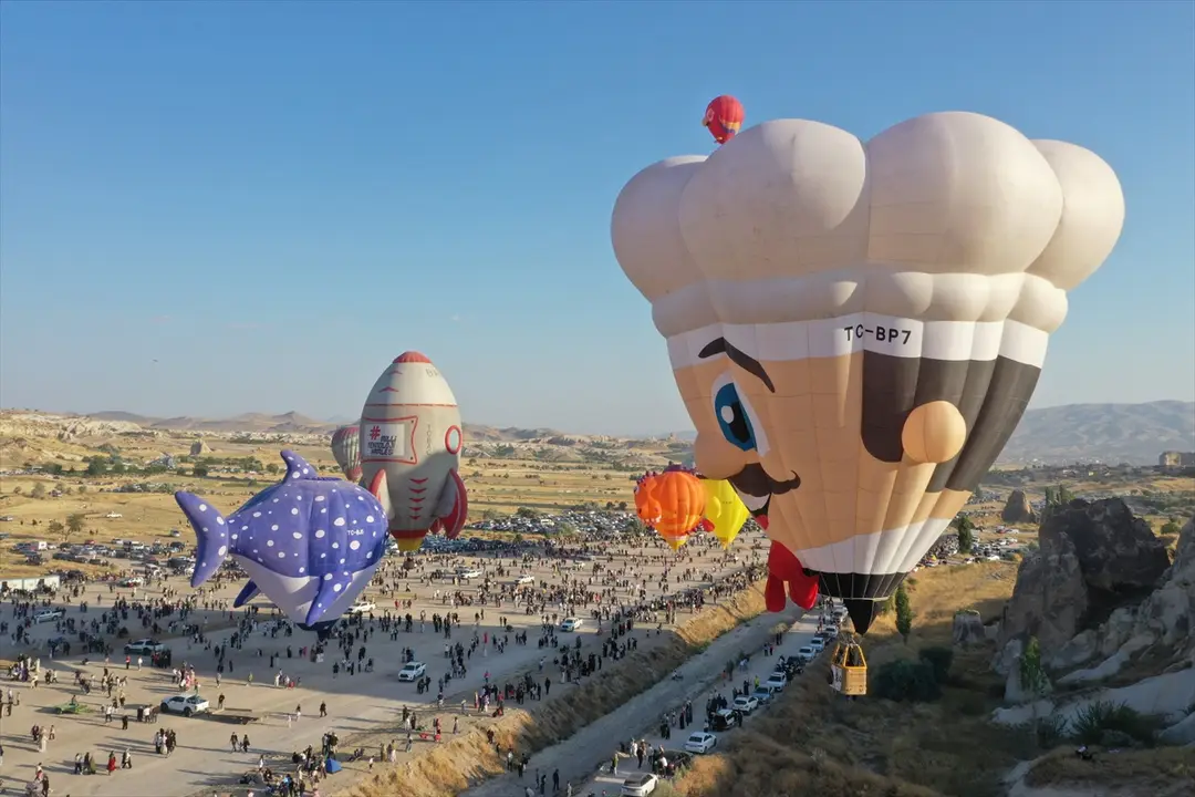 Kapadokya Balon Festivali: Figürlü Balonlarla Muhteşem Kapanış
