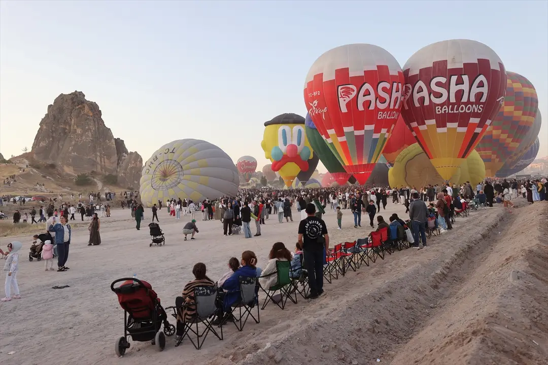 Kapadokya Balon Festivali: Figürlü Balonlarla Muhteşem Kapanış