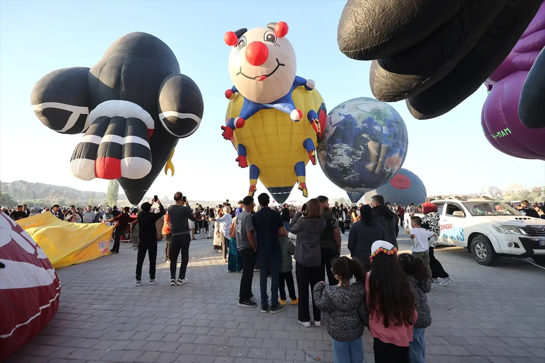 Kapadokya Balon Festivali: Figürlü Balonlarla Muhteşem Kapanış