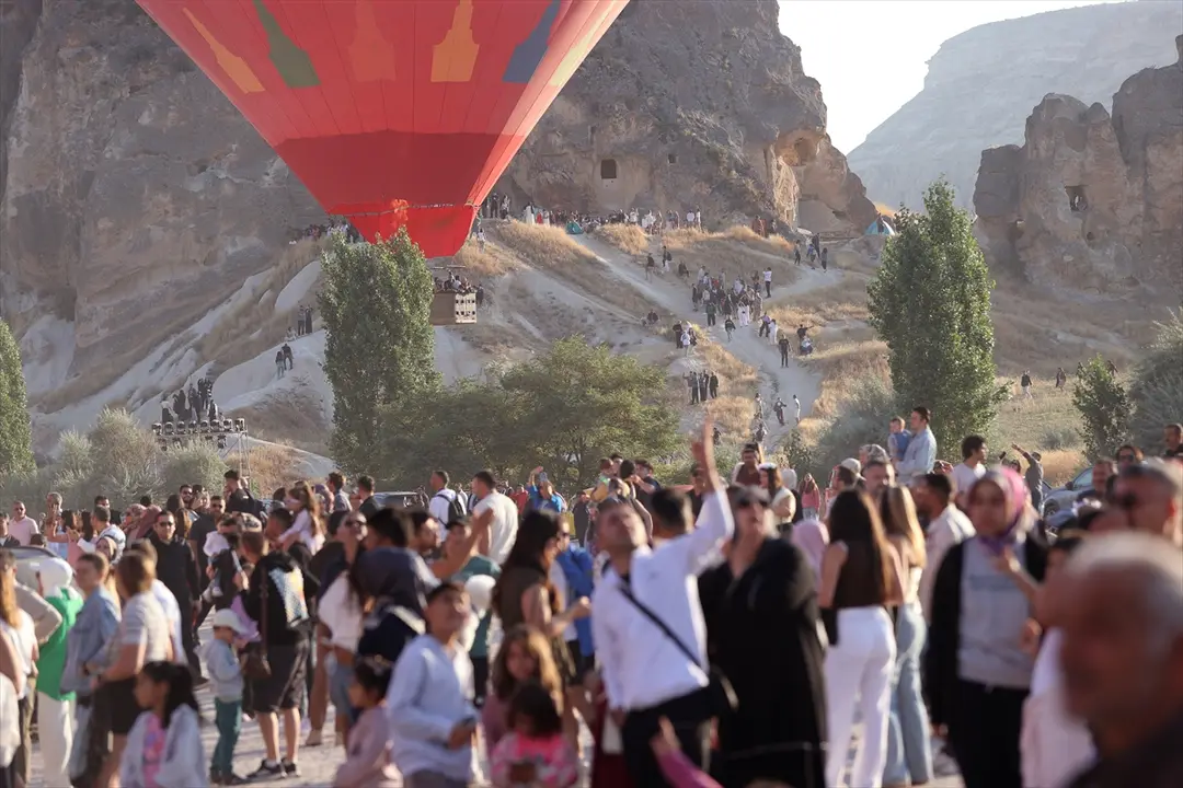 Kapadokya Balon Festivali: Figürlü Balonlarla Muhteşem Kapanış
