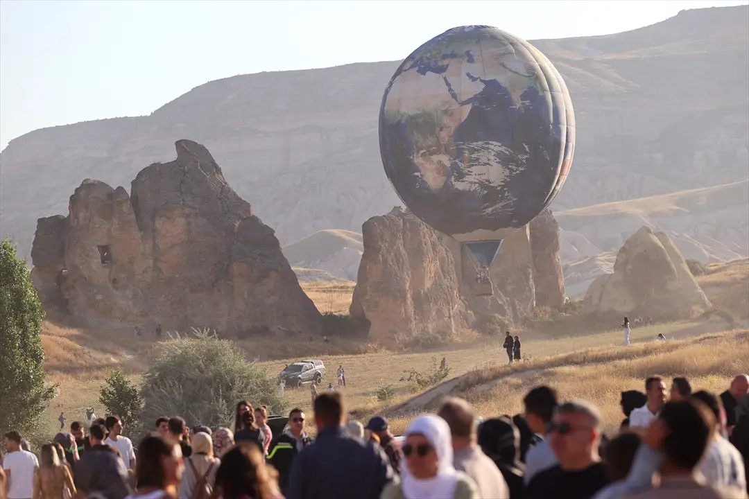 Kapadokya Balon Festivali: Figürlü Balonlarla Muhteşem Kapanış