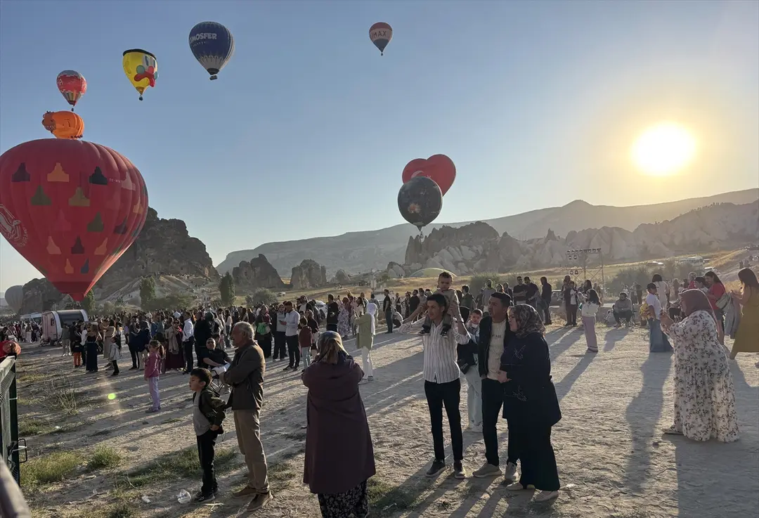 Kapadokya Balon Festivali: Figürlü Balonlarla Muhteşem Kapanış