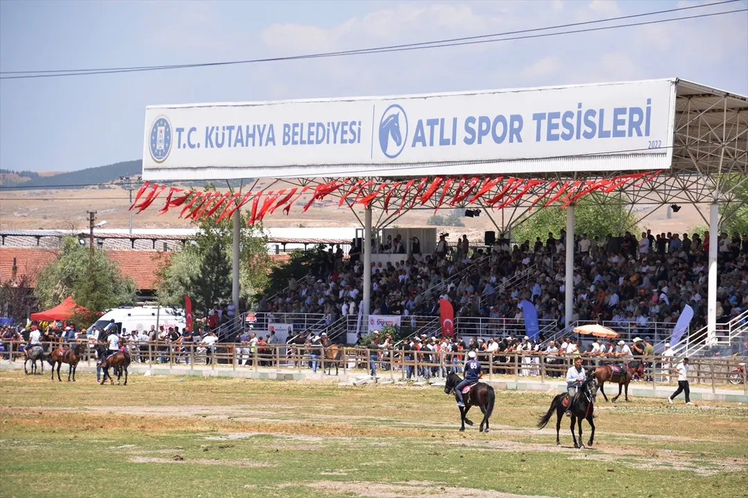 Kütahya'da Rahvan At Yarışları: Türkiye Şampiyonası İçin Mücadele
