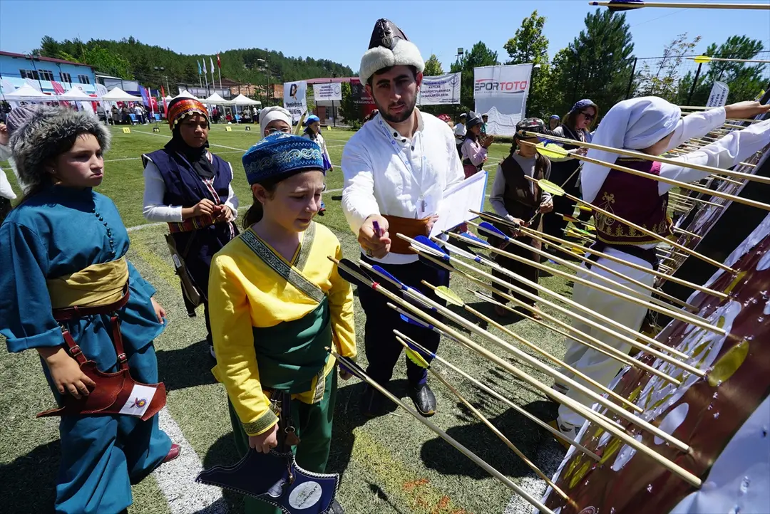 Kütahya'da 500 sporculu Geleneksel Türk Okçuluk Şampiyonası
