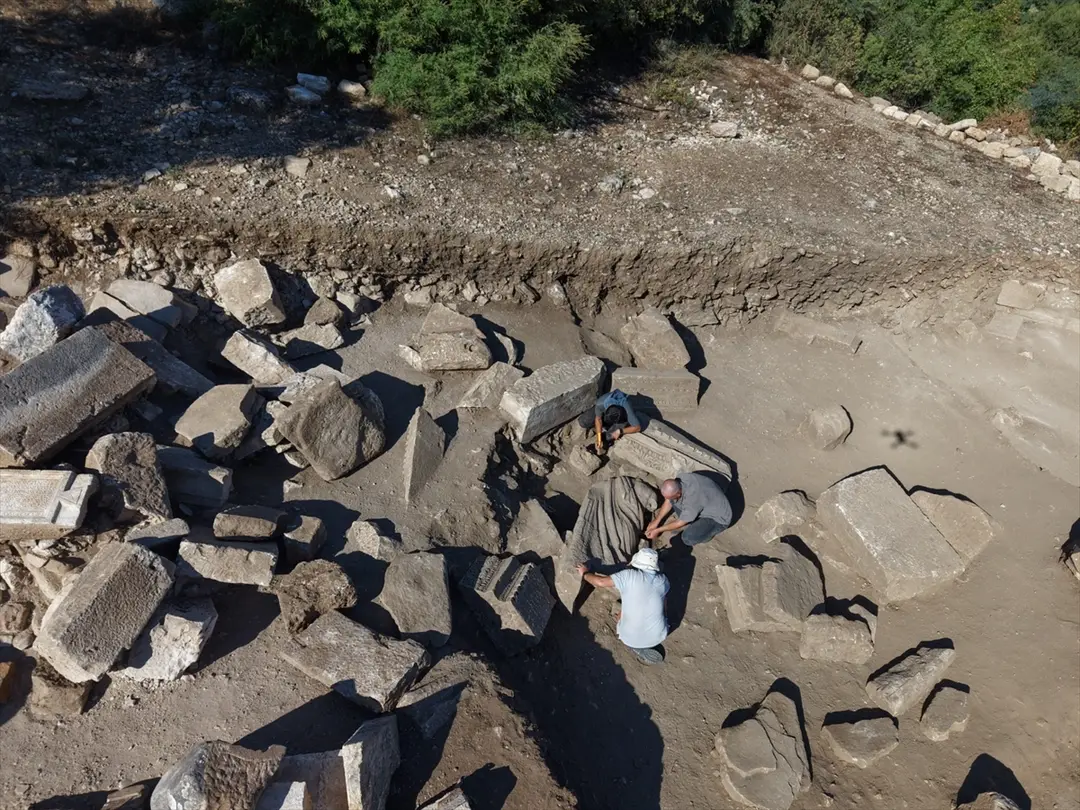 Bakan Ersoy: Aspendos'ta 1800 yıllık Asklepios heykeli bulundu