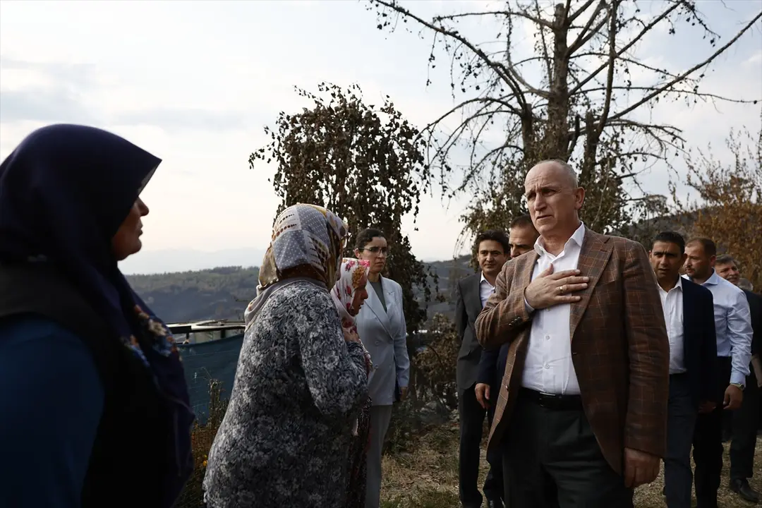 Bakan Kurum: Yangınlarda 92 bağımsız bölüm ağır hasarlı