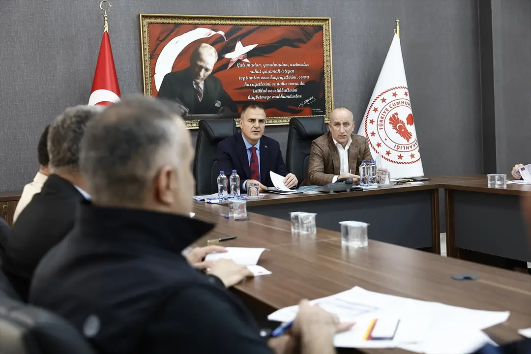 Bakan Kurum: Yangınlarda 92 bağımsız bölüm ağır hasarlı