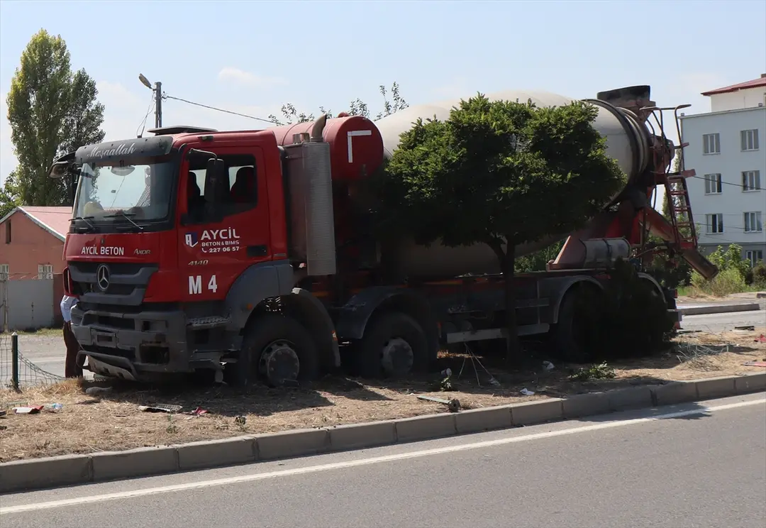Iğdır'da zincirleme trafik kazası: Biri ağır 4 kişi yaralandı