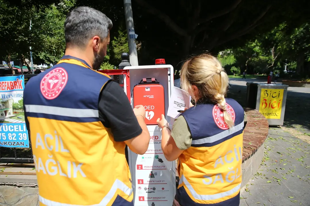 Adana'da Hayat Kurtaran Cihazı Çalan Zanlı Tutuklandı
