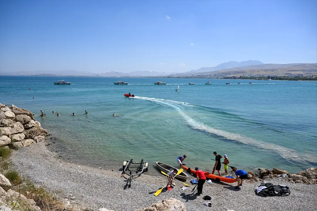 Van Denizi Su Sporları Festivali başladı: Terörsüz Türkiye vurgusu