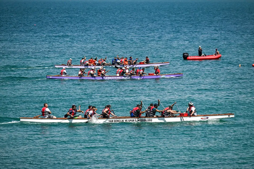 Van Denizi Su Sporları Festivali başladı: Terörsüz Türkiye vurgusu