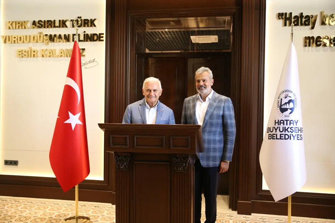 Binali Yıldırım: Hatay'da deprem sonrası kent ziyaretleri