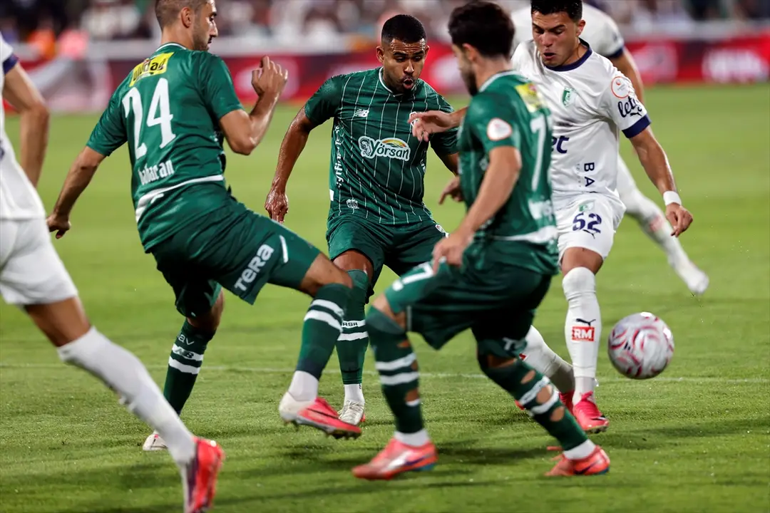 Trendyol 1. Lig: Bursaspor, Bodrum FK'yi deplasmanda 2-0 yendi
