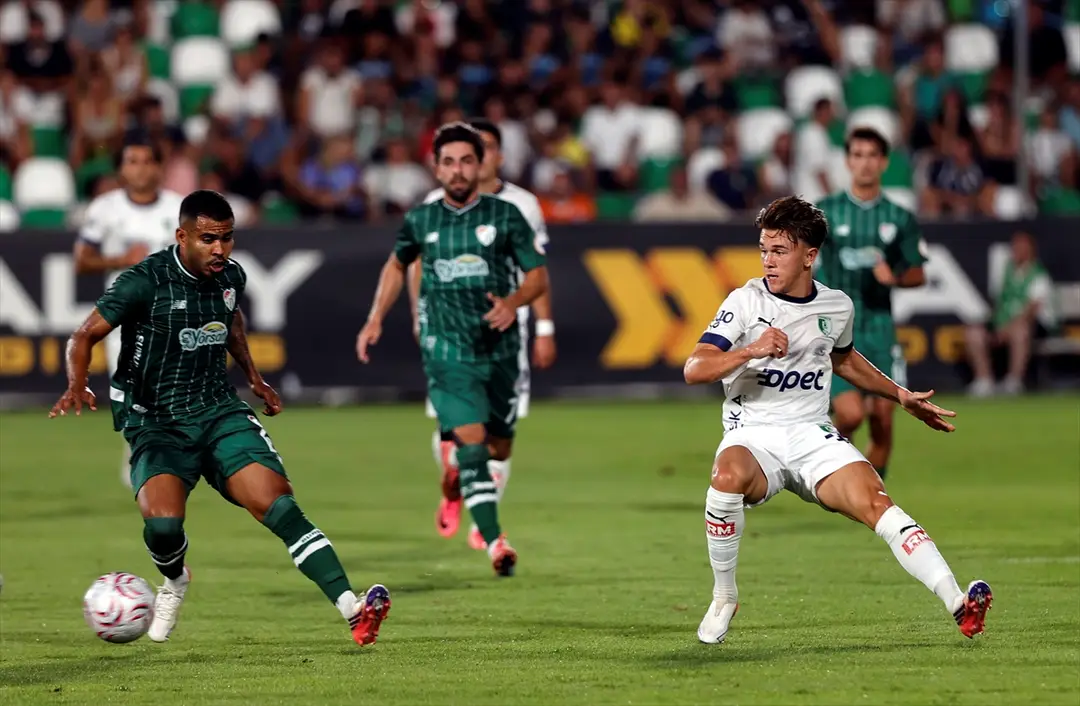 Trendyol 1. Lig: Bursaspor, Bodrum FK'yi deplasmanda 2-0 yendi
