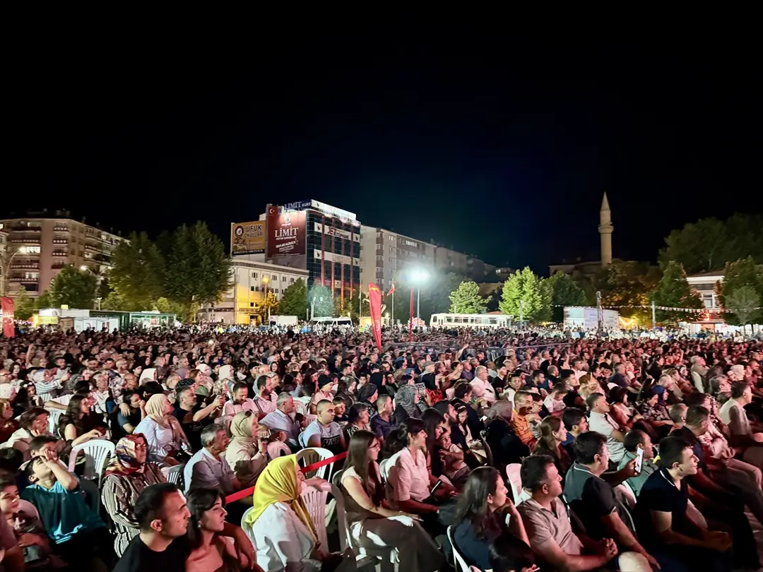 Kırşehir'de 2. Neşet Ertaş Kültür ve Müzik Festivali tamamlandı