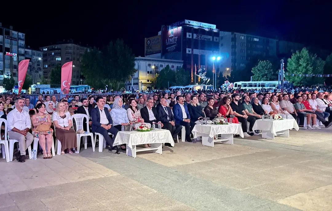 Kırşehir'de 2. Neşet Ertaş Kültür ve Müzik Festivali tamamlandı
