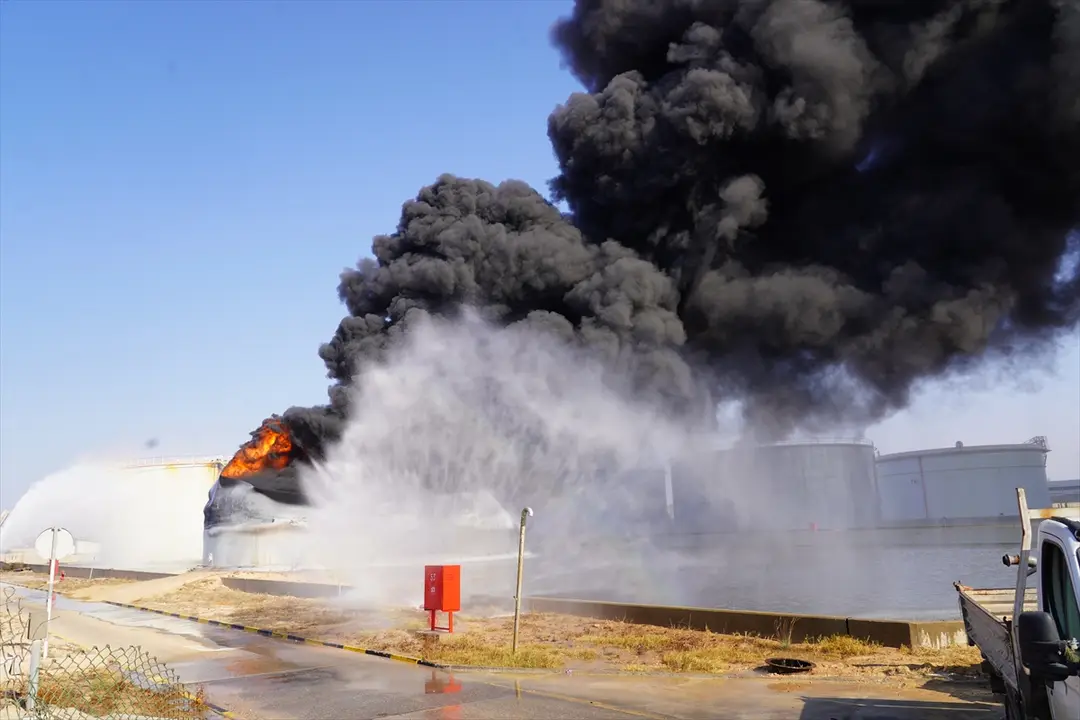 Libya: Zaviye petrol tesisleri kırmızı çizgi, saldırı sürüyor