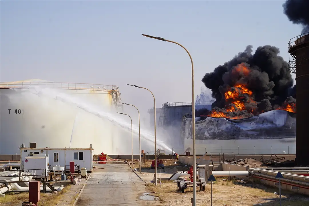 Libya: Zaviye petrol tesisleri kırmızı çizgi, saldırı sürüyor