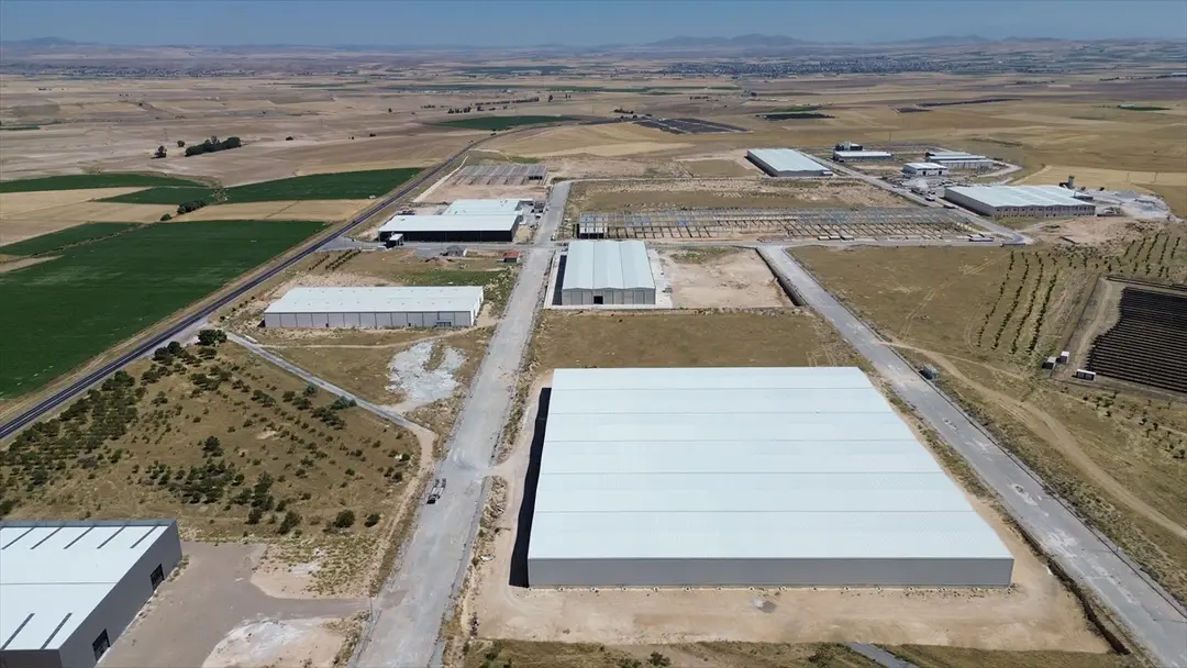 Yozgat'ta bir bölümünde üretime başlanan OSB'nin 7 bin kişiye istihdam sağlaması planlanıyor
