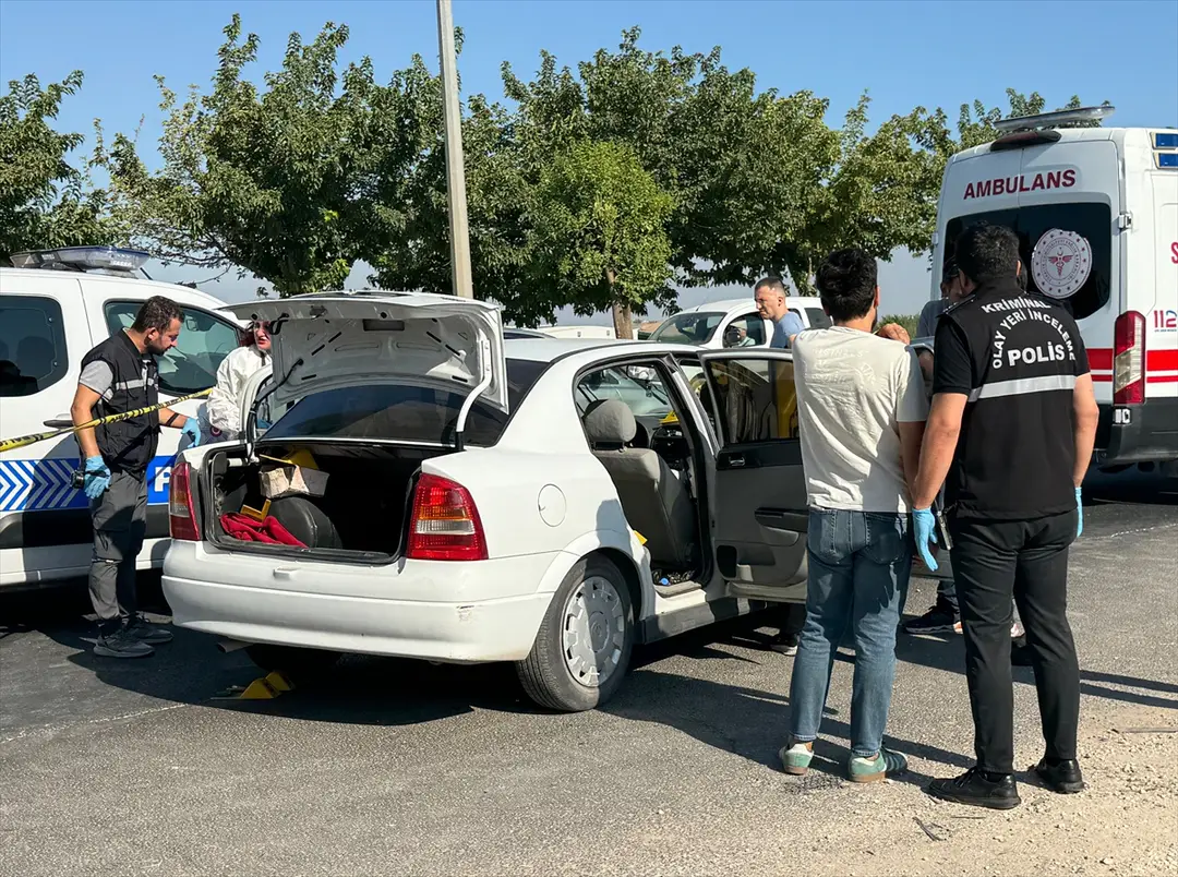 Şanlıurfa'da otomobile silahlı saldırıda 1 kişi öldü, 1 kişi yaralandı