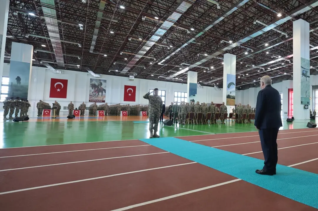 Bakan Güler Özel Kuvvetler İhtisas Kursu kapanışında