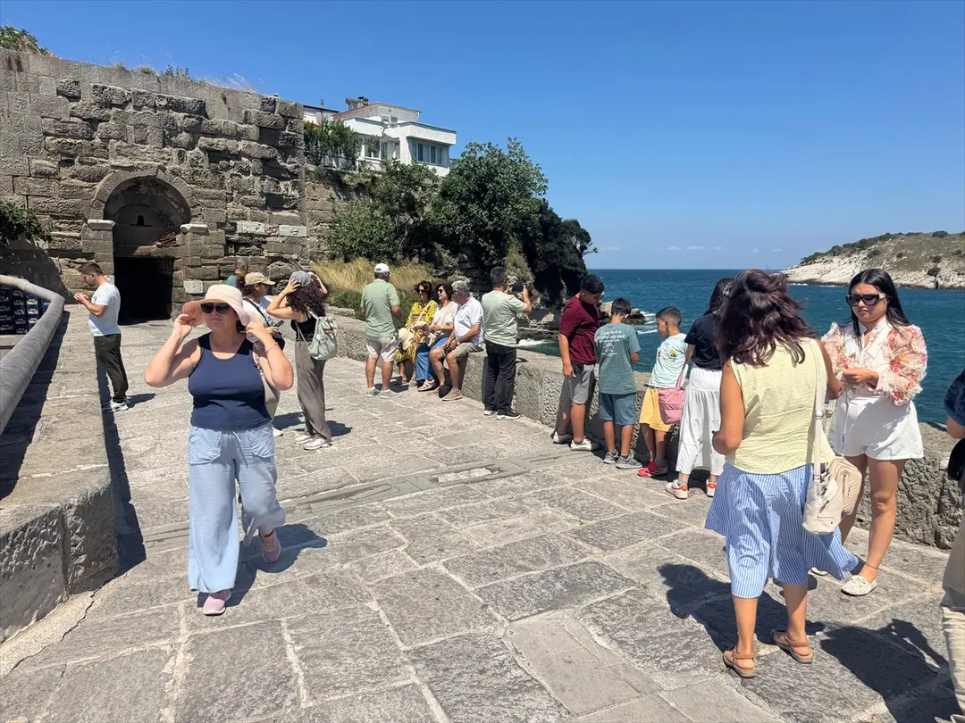 Amasra Plajları Yoğunluk Oluşturdu: Tatilciler Akın Etti
