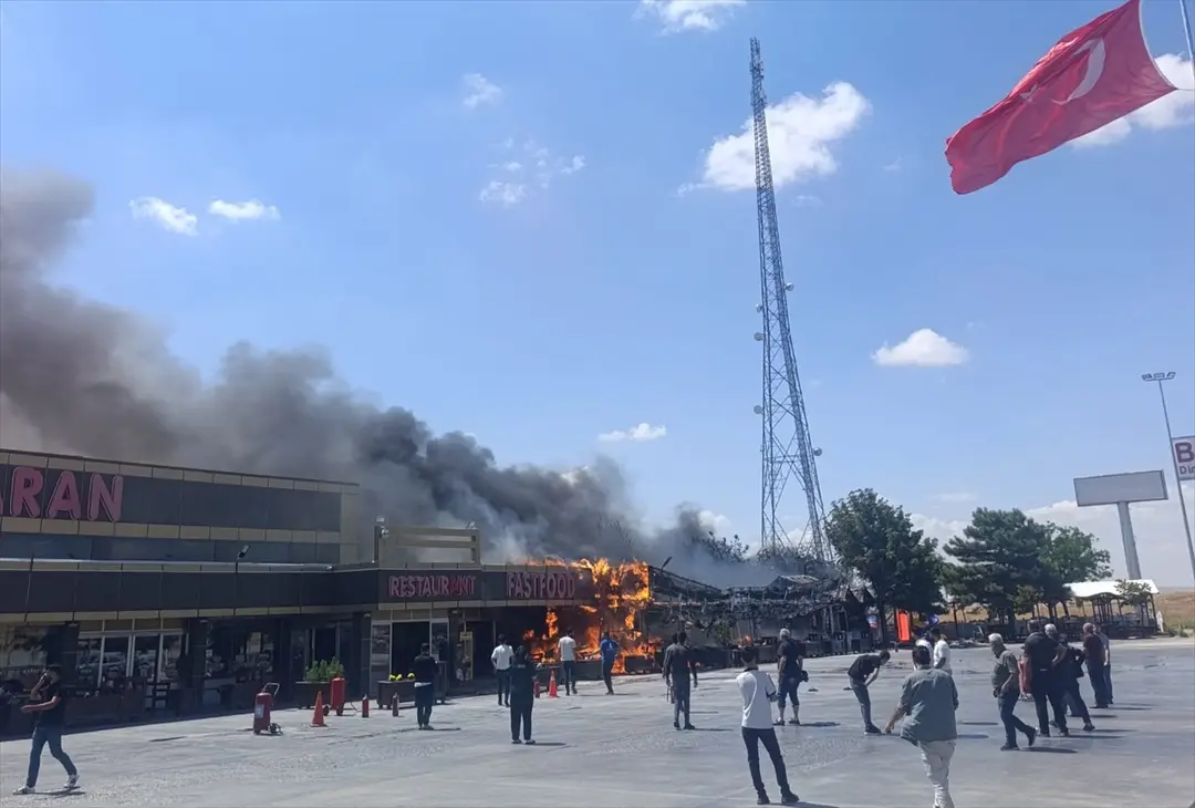 Konya'da dinlenme tesisinde çıkan yangın söndürüldü