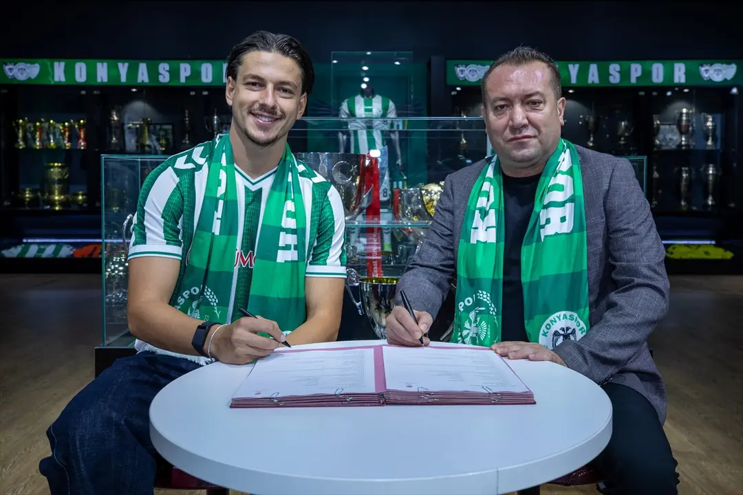 Konyaspor, Enis Destan'ı 3 yıllık sözleşmeyle kadrosuna kattı
