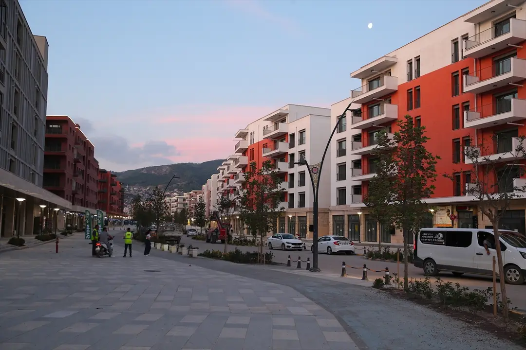 Hatay Atatürk Caddesi: Yeni iş yerleriyle yeniden canlandı