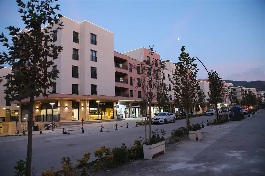 Hatay Atatürk Caddesi: Yeni iş yerleriyle yeniden canlandı