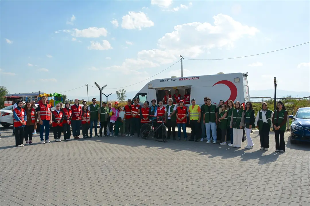 Yeşilay: Bitlis'ten Muş'a bağımlılıkla mücadele için pedal çevrildi